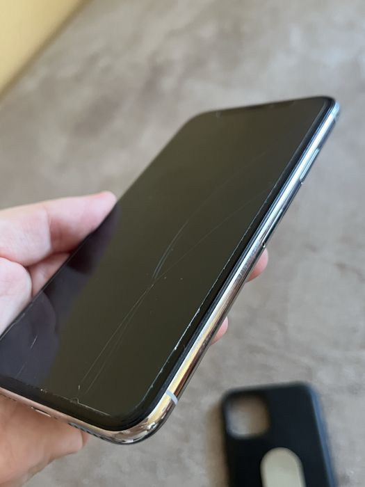 Iphone X 64 TB telefon i etui