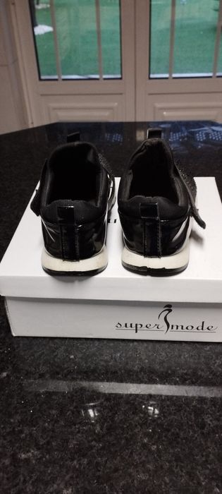 Ténis tam 39 . Apertam com feltro