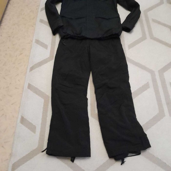 костюм на подростка лыжный  размер С рост 170=175