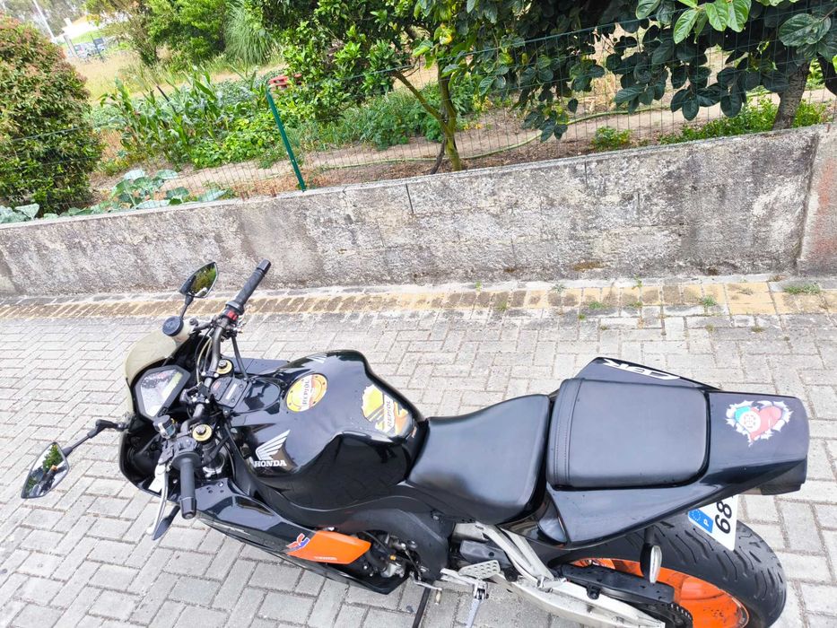 Honda  CBR 1000 RR 2004