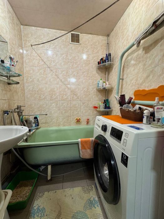 КРЕС, 2 кім. ЧЕШКА , 4йповерх, окремі кімнати, можна по ЄВідновлення