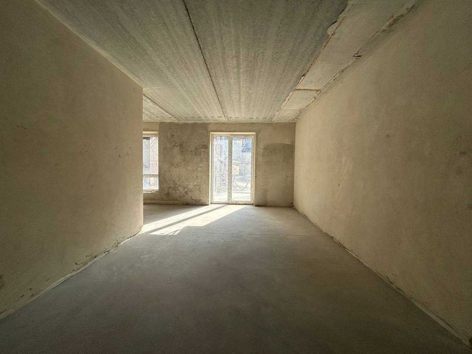 СУПЕРЦІНА - 2км квартира з власною ЗЕМЛЕЮ. Будинок клубного типу