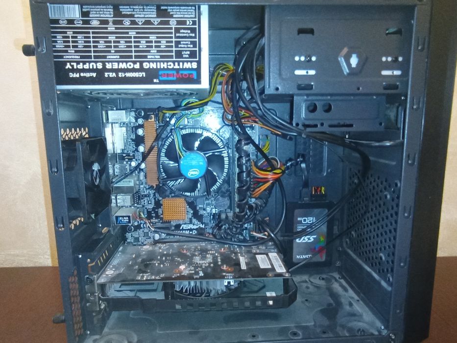 Komputer stacjonarny