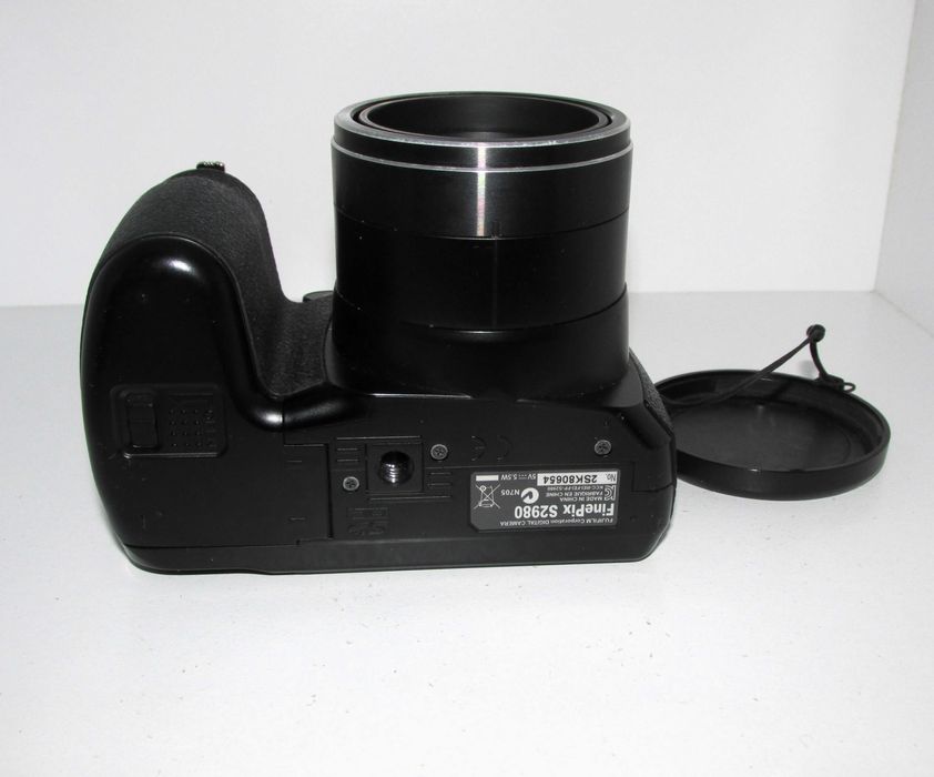 Digital Camera Fujifilm FinePix S2980 14MP 18x HD