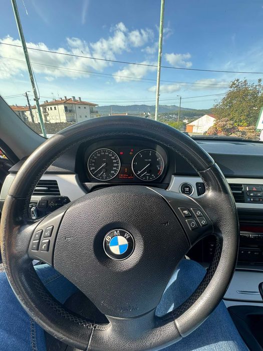 BMW Series 3 sedan — photo 5
