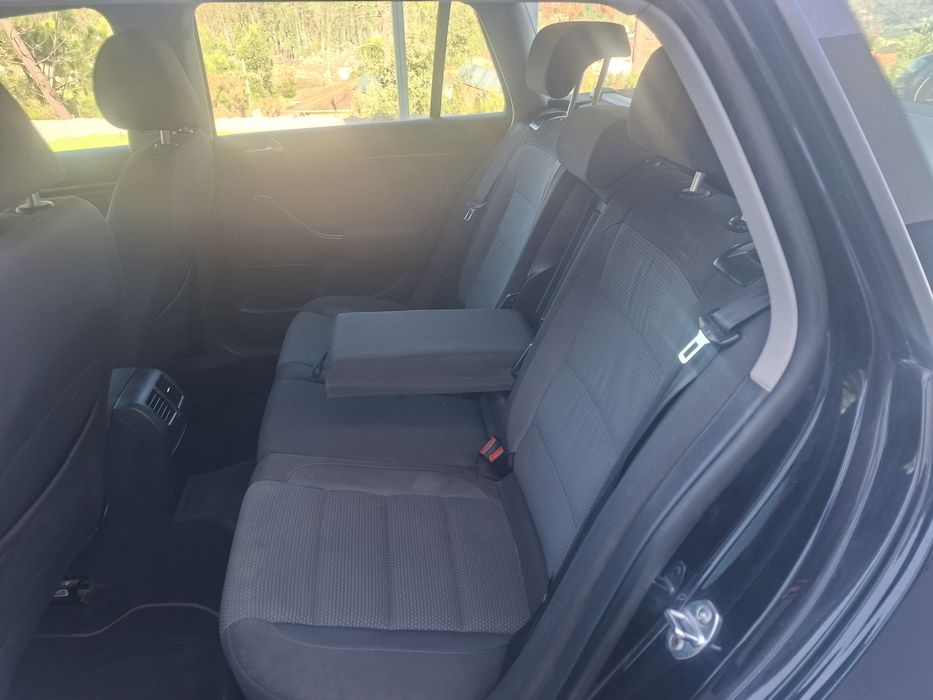 VW golf Vl 1.6tdi  (muito nova)