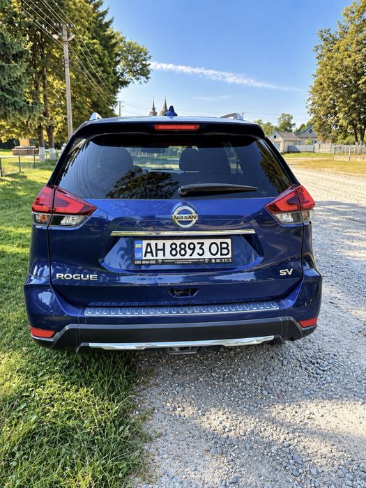 Nissan Rogue SV 2016 2.5 бензин автомат