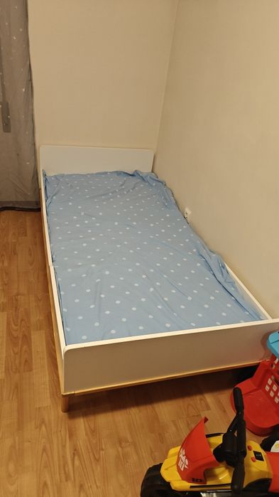 Cama de criança com colchão
