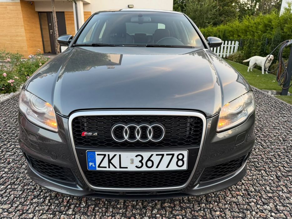 Audi RS4 Limousine