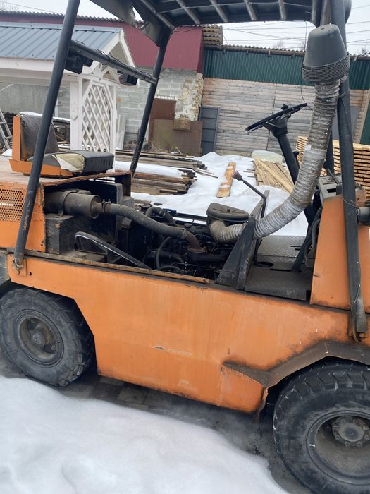 Продам вилочний навантажувач