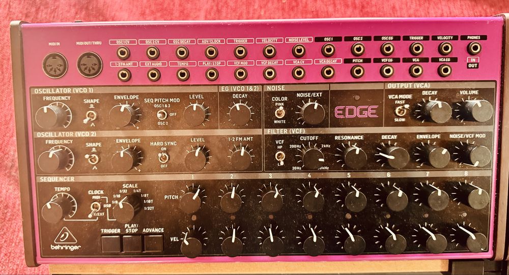 Bundle Behringer SPICE + GRIND + CRAVE + EDGE + Stand 4-em-1