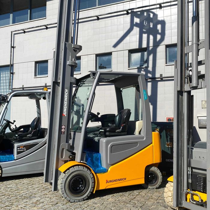 Empilhador Elétrico Jungheinrich EFG 425K