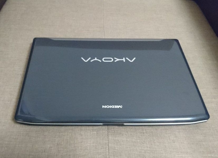 Продам Ноутбук Medion Р6812, 15.6 hd, HDD 700 gb,