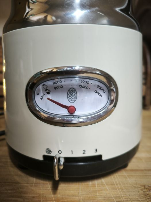 Liquidificadora Russell Hobbs Retro 800W (25192-56) – Como Nova
