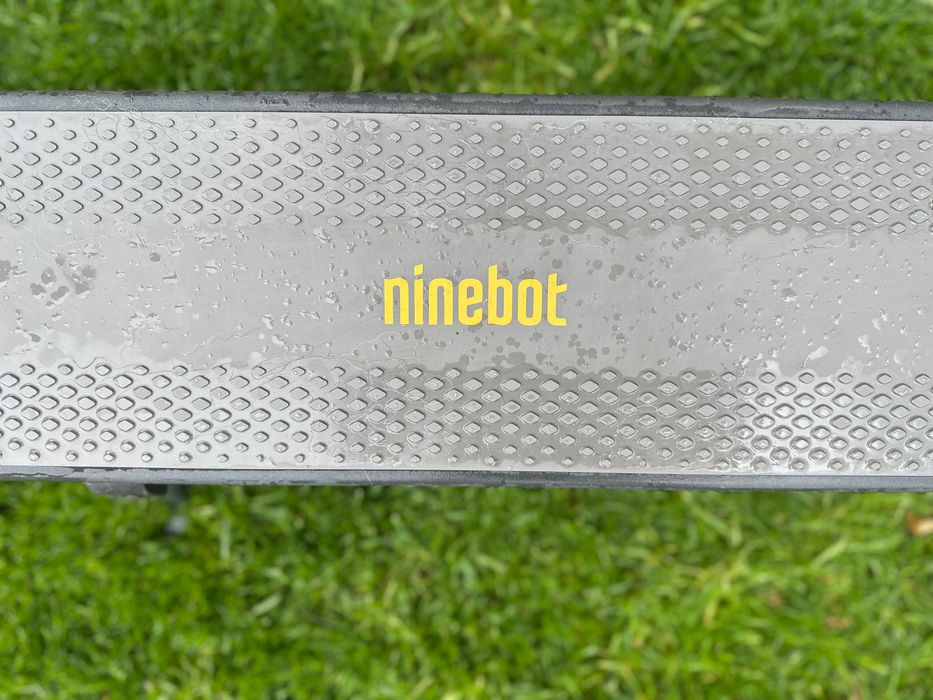 Hulajnoga elektryczna Segway Ninebot MAX G30 II – 65 km zasięgu.