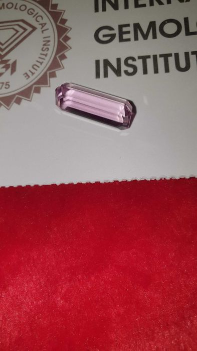Kunzita com certificado IGI