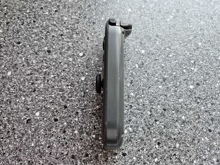 Joycon Nintendo Switch grafitowy oryginalny prawy