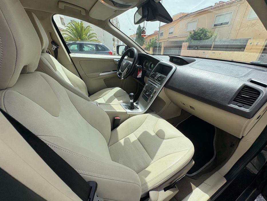 Volvo XC 60 — fotografia 3