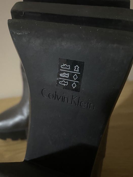 Skórzane botki Calvin Klein 37