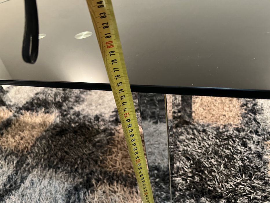 Mesa de jantar em vidro