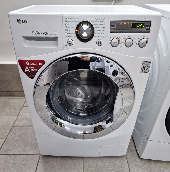 Вузька пральна/стиральная/ машина LG Inverter Direct Drive 6 KG