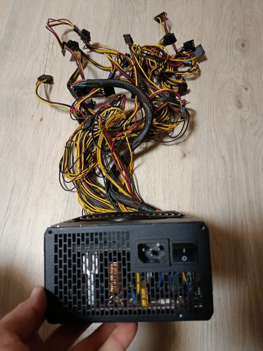 Блок питания 1300W (KW-1300PG) ATX 90+ Gold