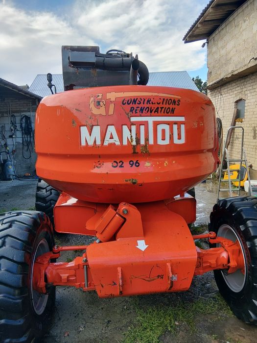Podnośnik koszowy zwyżka Manitou