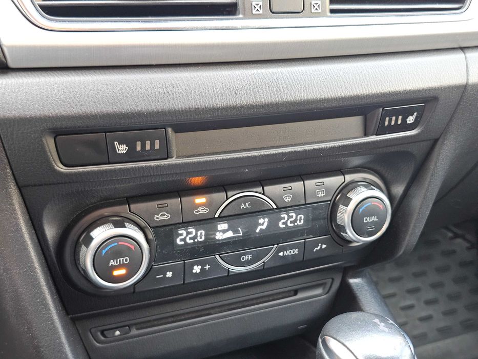 Mazda 3 2013 93 т.км 1.5 автомат - офіційне авто в гарному стані
