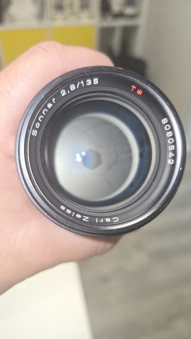 Objetiva Carl Zeiss Sonnar T* 135mm f2.8 (CY) - Adaptador Fuji X