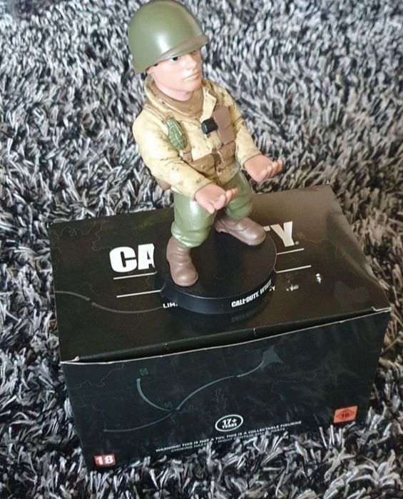 CALL OF DUTY WWII Figurka Podstawka Mini Cable Guy
