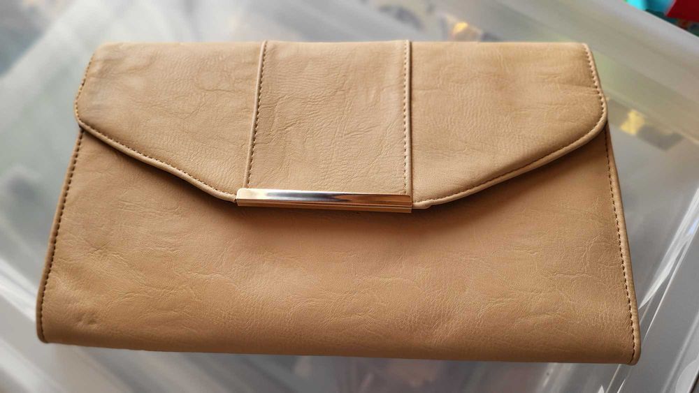 Duża kopertówka damska w kolorze kremowym