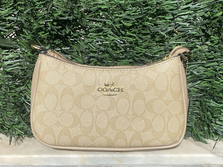 Mala Coach Nova, Com caixa.