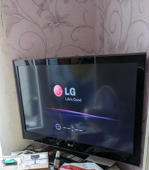 Телевізор LG 32LW4500 Full HD