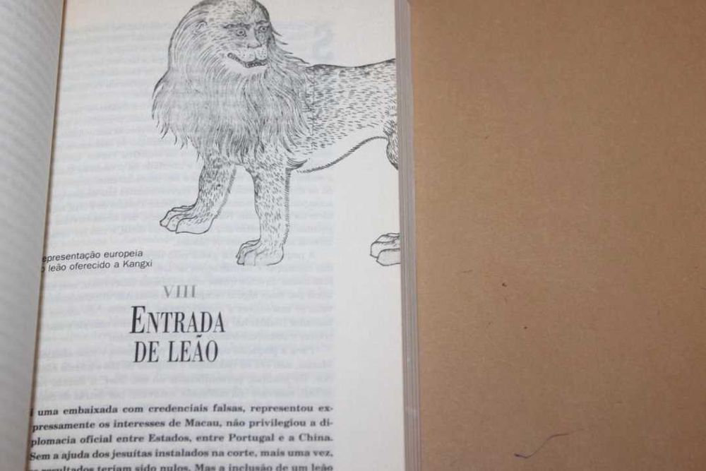 500 anos de Contactos Luso -Chineses//Fernando Correia de Oliveira