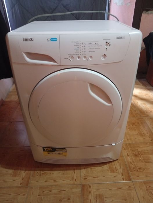 Máquina de secar zanussi