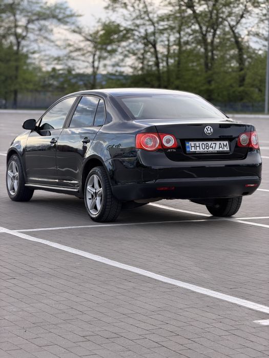 Volskwagen Jetta 1.6 газ. Автомат