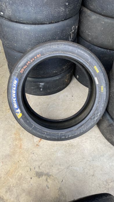Slick Jante 17 Michelin Pilot Sport H1 e S9M 200/610R17