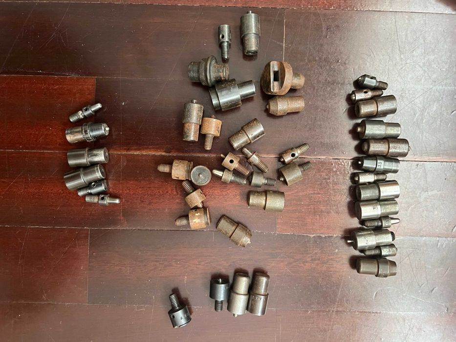 Matrizes para balancim. Molas, ilhós e rebites.