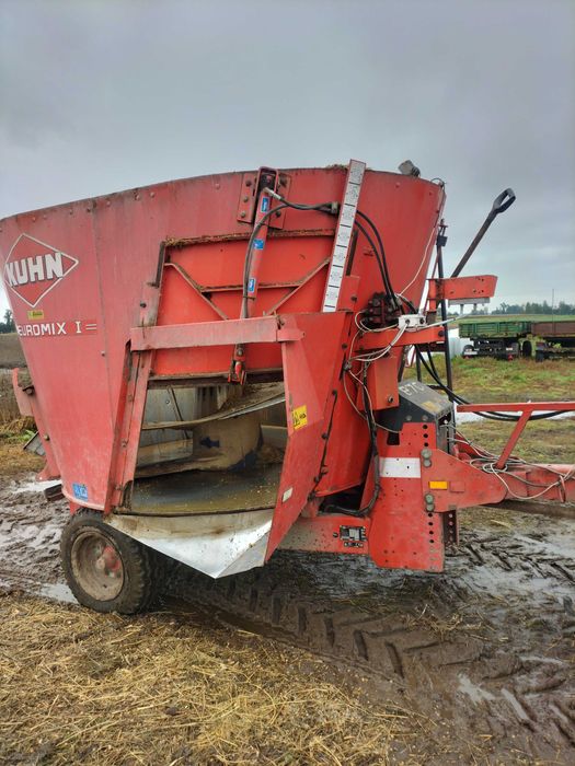 Kuhn euromix 870, 8m3 paszowóz