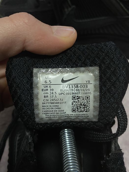 кросівки NIKE AIR ZOOM VOMERO 5 оригінал