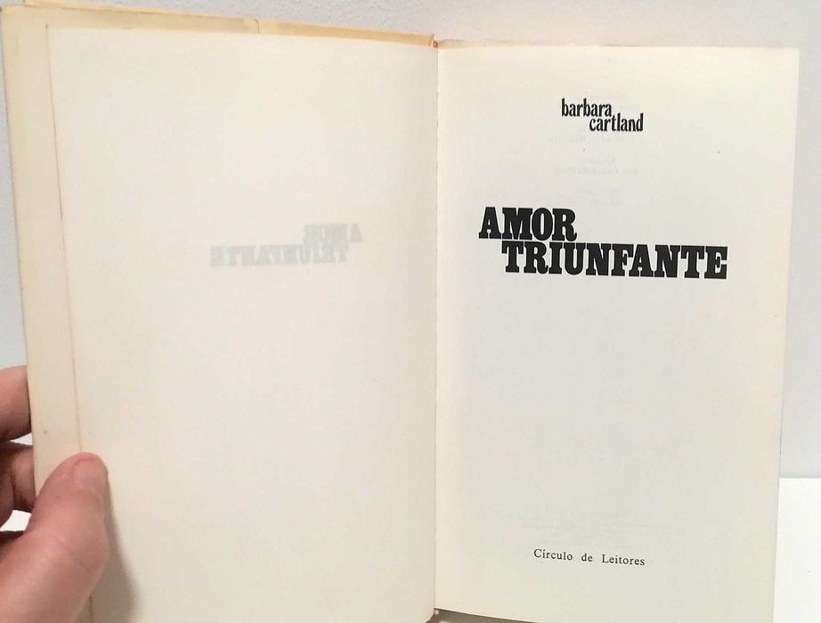 Livro - Amor Triunfante, de Barbara Cartland
