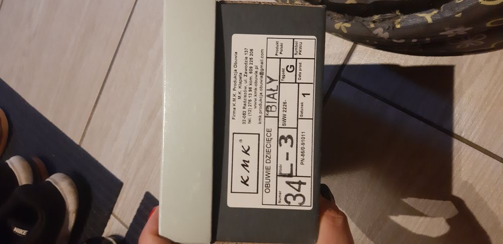 Buty chłopięce białe
