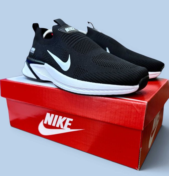 (2330) Легкі кросівки тапочки Nike повномірні чорні (41-46)