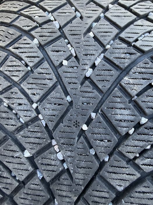 275/35R21 Nokian hakkapeliitta R5