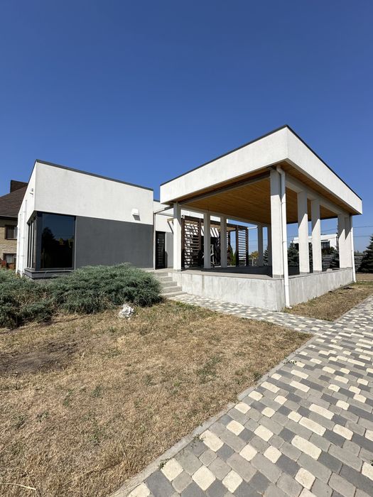 продам дом, участок 15 сот, новый ремонт в Новоолександровке