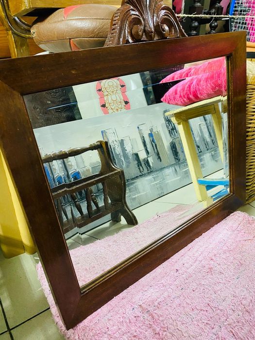 Grande variedade de espelhos