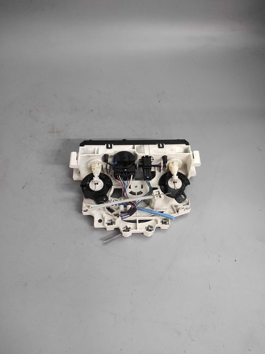 DAIHATSU YRV, Panel klimatyzacji