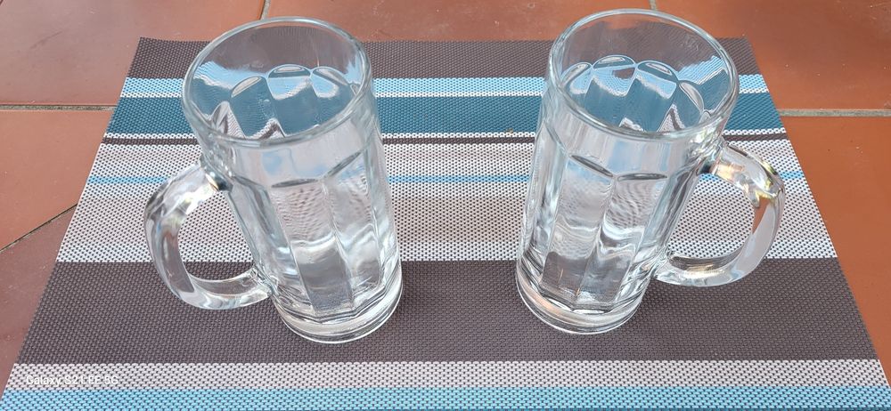 Бокалы пивные и подстаканники