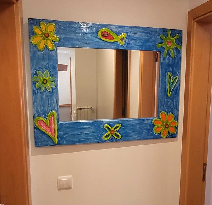 Espelho de parede para criança