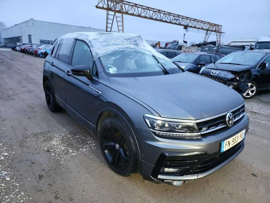 Разборка VW Tiguan капот б/у автозапчастини